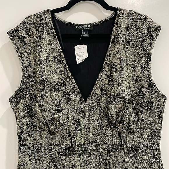 Forever 21 Plus Size 2X Black Gold Metallic Foil Dress NWT - Picture 2 of 11